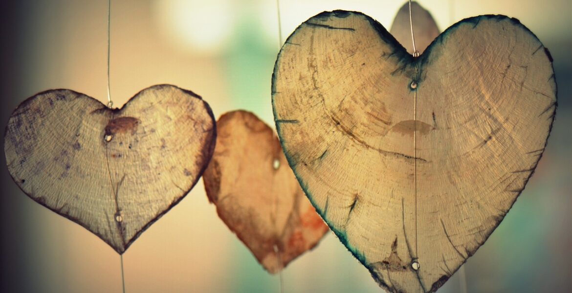 heart, love, romance-700141.jpg